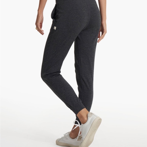 Vuori Performance Jogger Charcoal Heather NWT - Picture 4 of 7